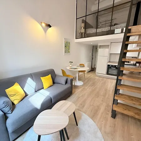 Appartamento Duplex Cosy Dans La Vieille Nizza